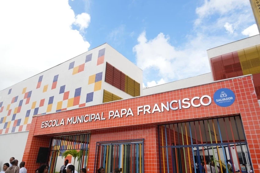 Às vésperas do aniversário de Salvador, Prefeitura inaugura escola para mais de 1 mil alunos por turno em Nova Esperança