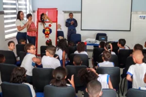 Guarda Civil leva ações contra bullying para escolas da rede municipal de Salvador