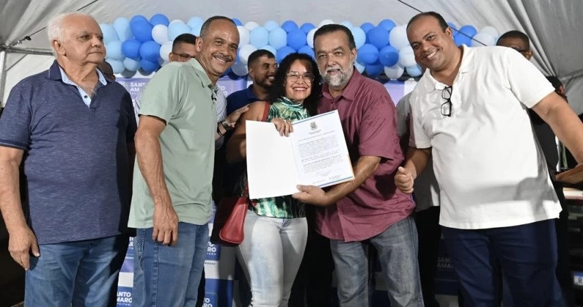Prefeitura de Santo Amaro realiza entrega histórica de certidões imobiliárias na Candolândia