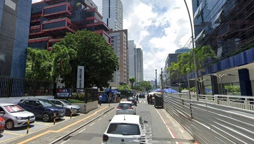 FACADAS! Homem morto ao lado do Shopping Salvador