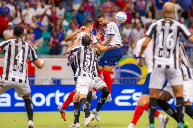 VAIAS E APLAUSOS! Mesmo com lambança de Ceni, Bahia consegue empate após levar dois gols