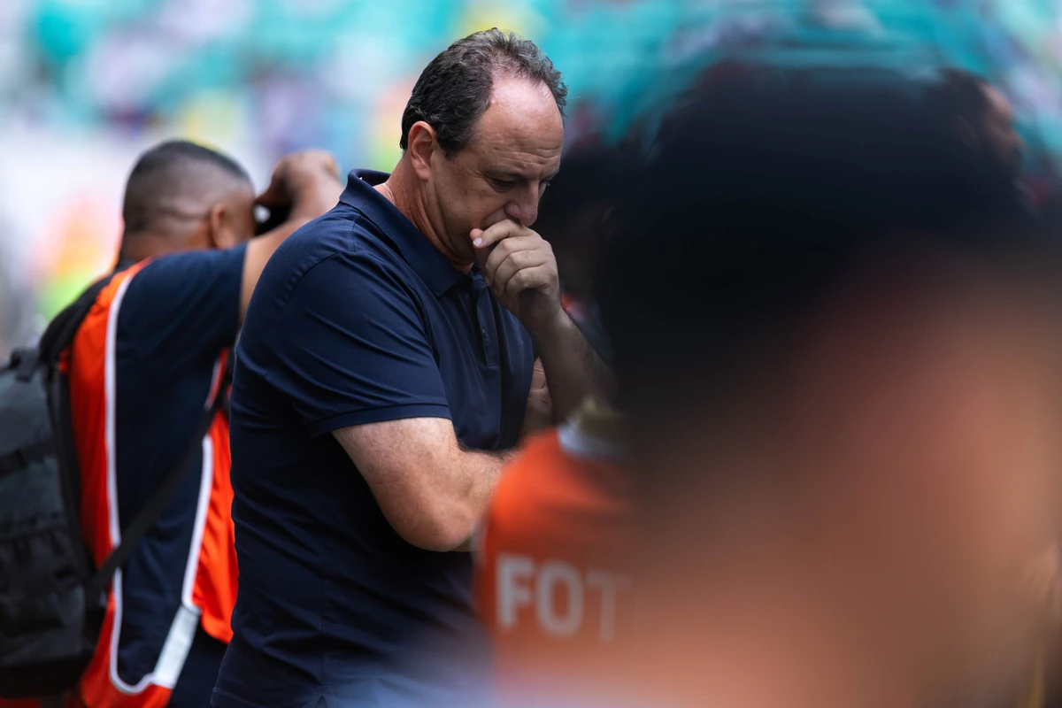 CRISE TRICOLOR! Bahia iguala pior sequência sem vitórias da era Rogério Ceni e pressão aumenta