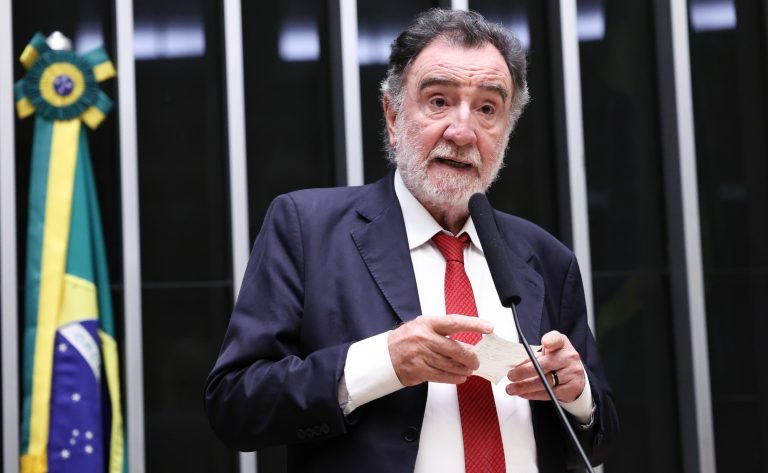 Discussão e Votação de propostas legislativas. Dep. Patrus Ananias (PT-MG)