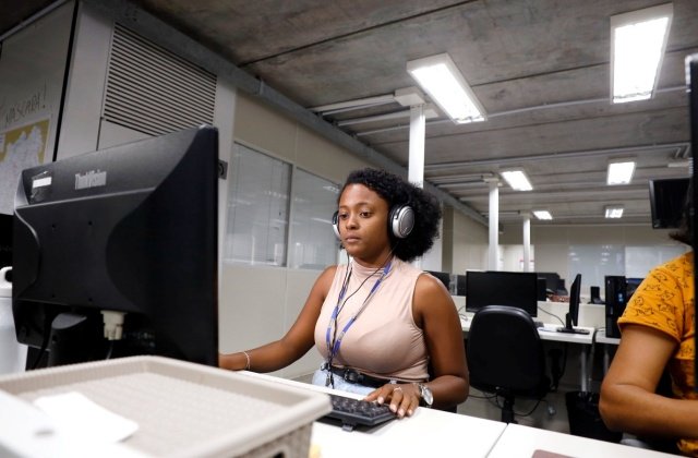 Convoca 1.002 universitários para órgãos públicos na Bahia
