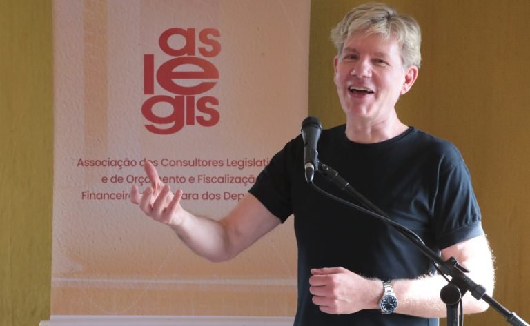 Café de boas-vindas a Bjørn Lomborg. Escritor e cientista político dinamarquês, Bjørn Lomborg.
