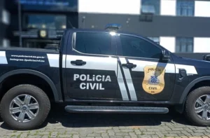 Homem descumpre medida protetiva e agride ex-companheira a caminho de festa de aniversário da cidade