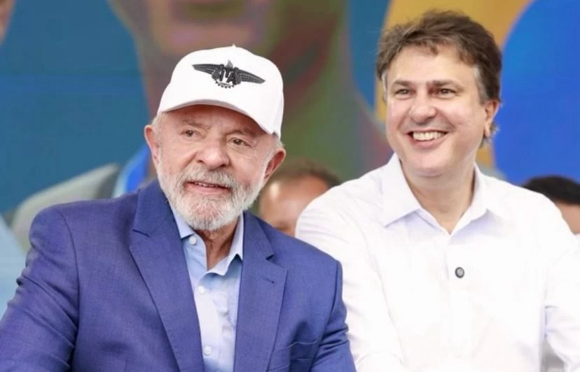 Lula sinaliza em reunião Camilo Santana como possível candidato a presidente