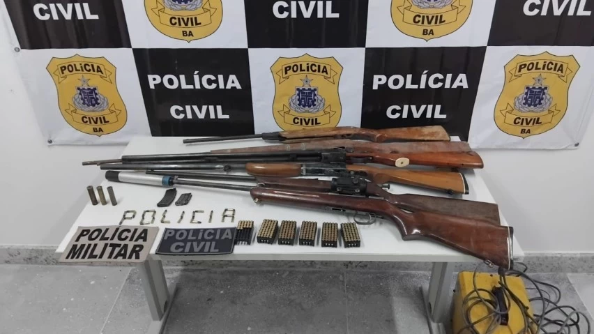 Polícia apreende armas e munições em Macaúbas