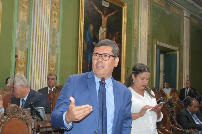 “Transformaram uma Ponte em promessa eleitoral permanente”