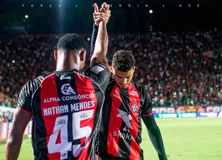 Vitória vence Inter por 2 a 0 no Barradão