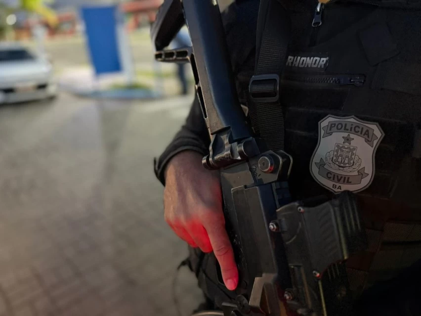 Polícia prende quatro suspeitos ligados ao tráfico em Teixeira de Freitas