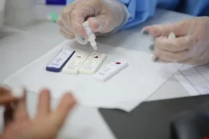 Testes rápidos da Sesab confirmam 537 casos de sífilis e 27 de HIV na Bahia